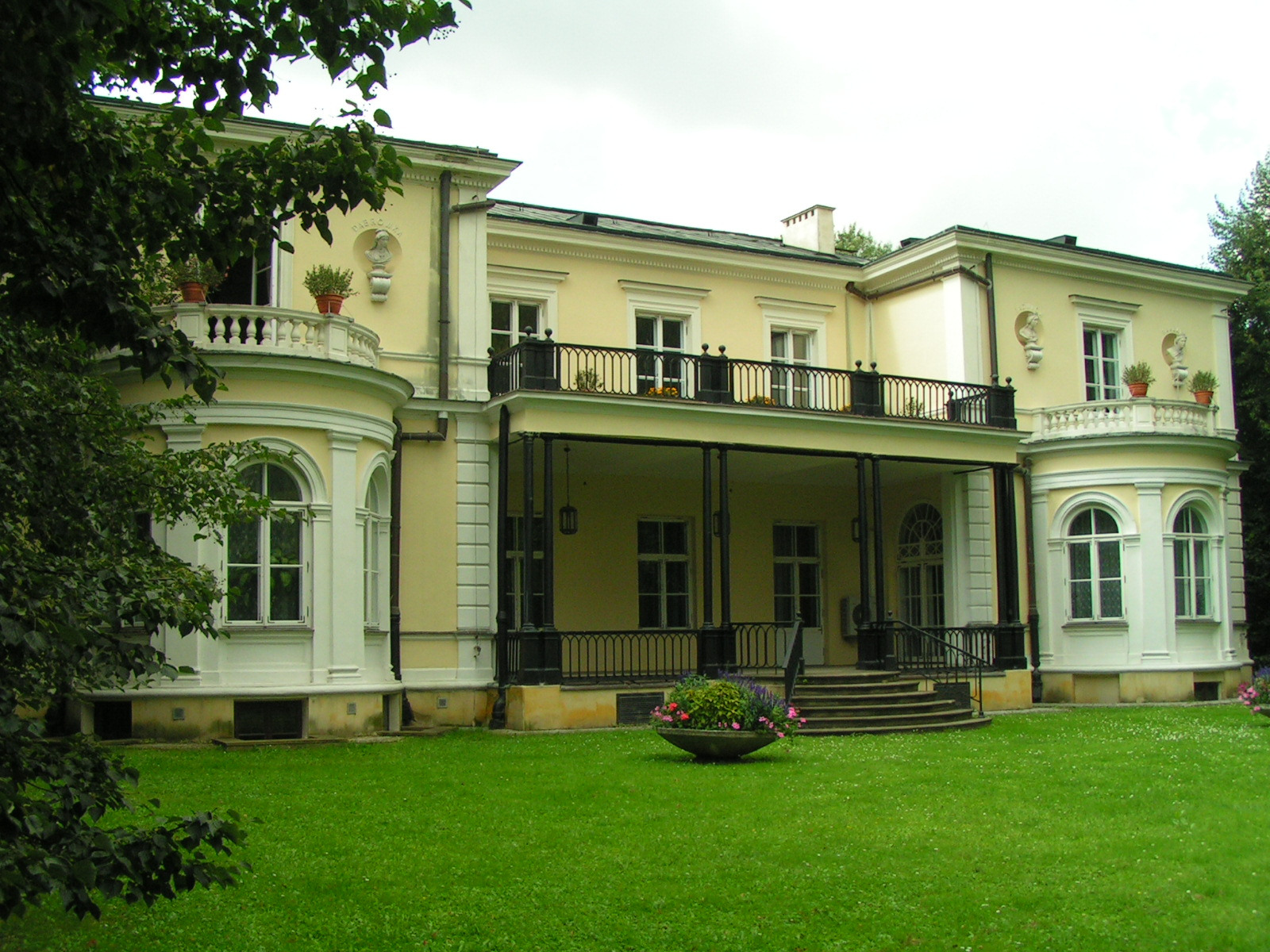 Palac_Rektorski_SGGW_002
